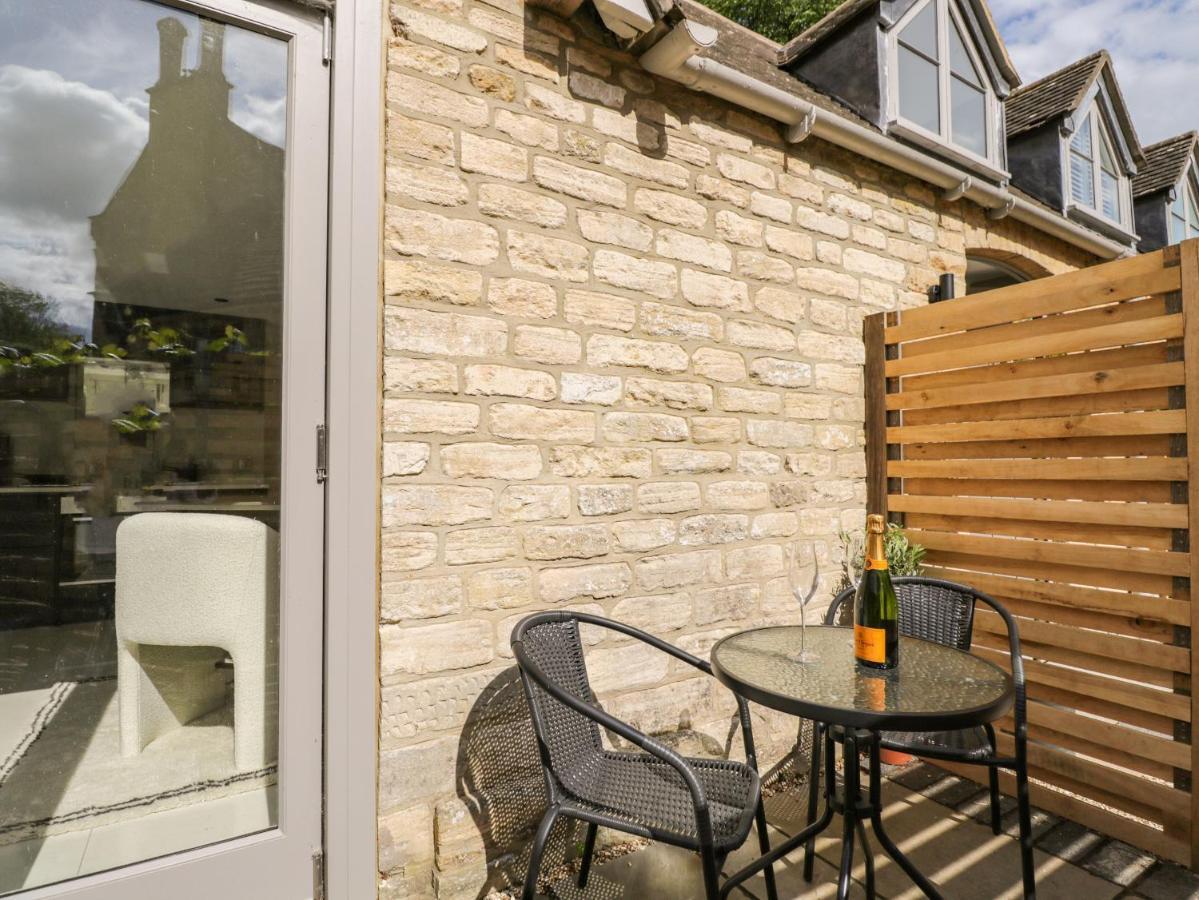The Hayloft Villa Tetbury Exterior photo