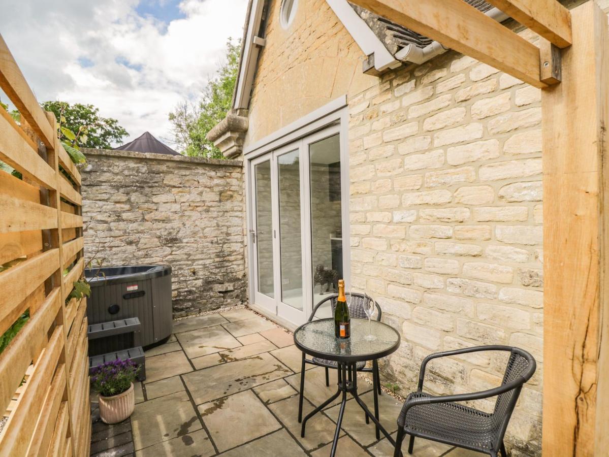 The Hayloft Villa Tetbury Exterior photo